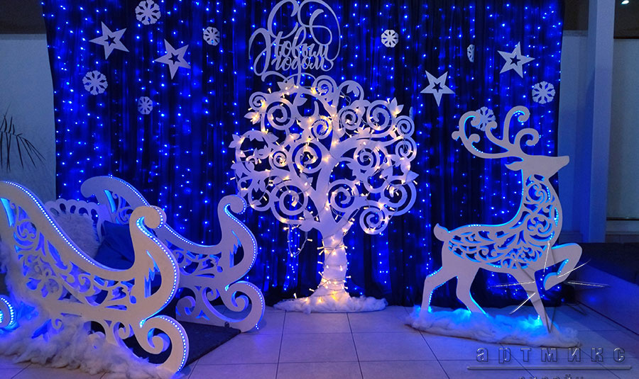 Декорации и фигуры для новогодней вечеринки (Олень, Сани и ажурное Дерево)
