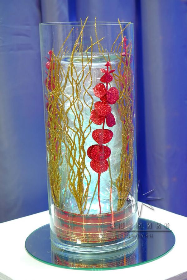 Настольные композиции в прозрачной вазе с подсветкой