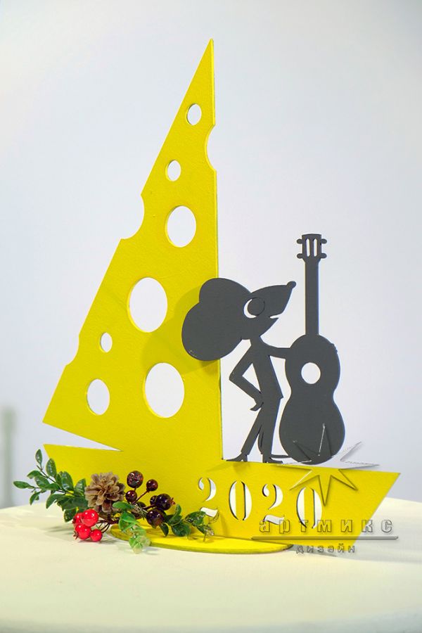 Новогодняя композиция на столы "Мышонок и Сыр"