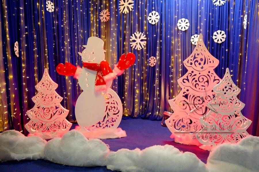 Новогодняя световая фотозона "Снеговик и ёлочки" из серии "Ажурные фигуры"